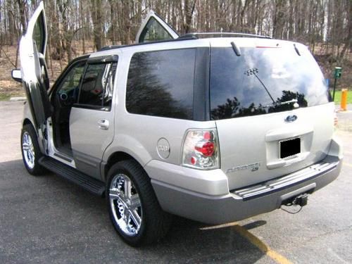 2003-2005 Ford Expedition Bolt-On Vertical Door Conversion Kit