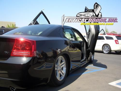 2006-2010 Dodge Charger Bolt-On Vertical Door Conversion Kit