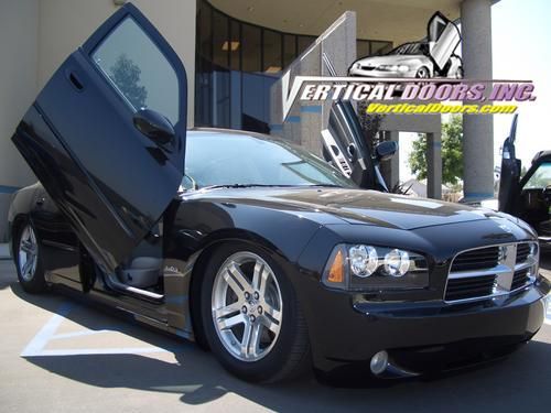 2006-2010 Dodge Charger Bolt-On Vertical Door Conversion Kit - VDI-VDCDC0506