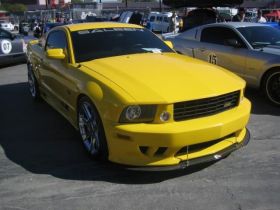 2005-2009 Ford Mustang Saleen APR Carbon Fiber Front Splitter With Rods