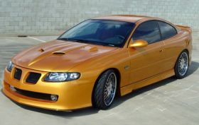 2004-2006 Pontiac GTO RKS Fiberglass Ram-Air Hood - 09011100