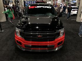2015-2018 Ford F-150 RKS Fiberglass Ram Air Hood V2 w/Carbon Fiber Blister - 19016200