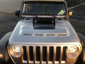 2018-2019 Jeep Wrangler RKS Fiberglass Ram Air Extractor Hood - 48013000