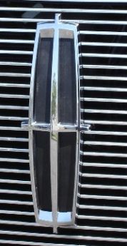Mark LT Grille Emblem 05-08 Lincoln Mark LT Mild Steel Powdercoat Black T-REX Grilles - 19556