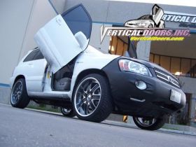 2001-2006 Toyota Highlander BoltOn Vertical Lambo Door Conversion - VDI-VDCTOYH0106